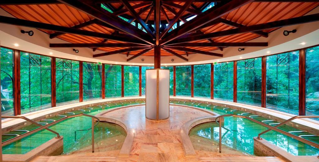 Le Grand Hotel Moltig les Bains Екстериор снимка
