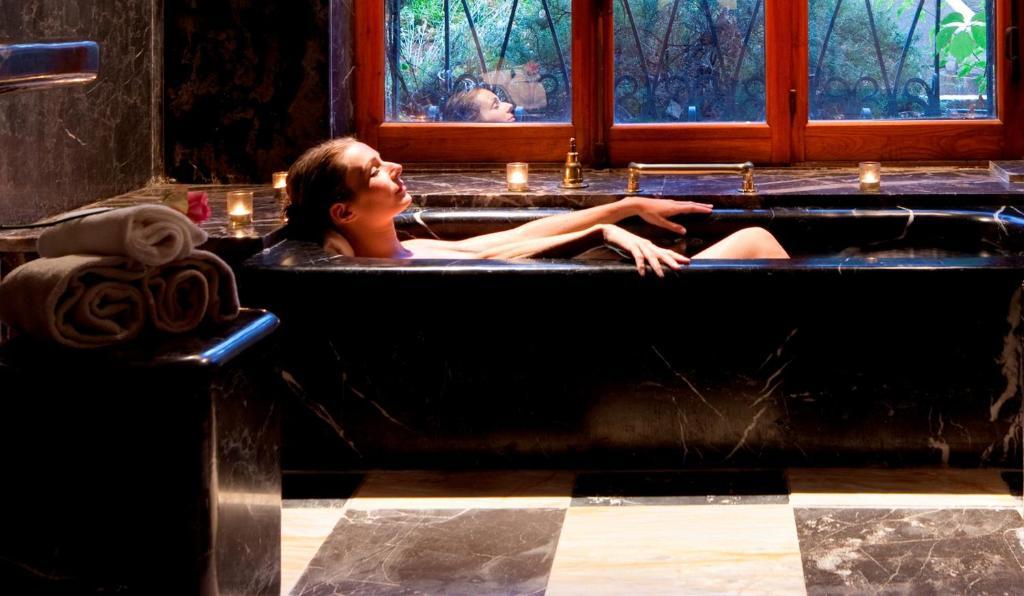Le Grand Hotel Moltig les Bains Екстериор снимка